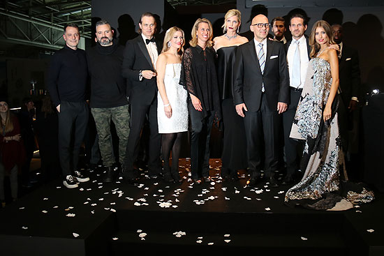 Finale Opening Show mit Johnny Talbot, Adrian Runhof, Ralf Bauer, Vanesser Fischer, Stefanie Maendlein, Nadja Auermann, Klaus Dittrich, Christian Vogel und Catherine Hummels (&copy;Foto: Martin Schmitz)